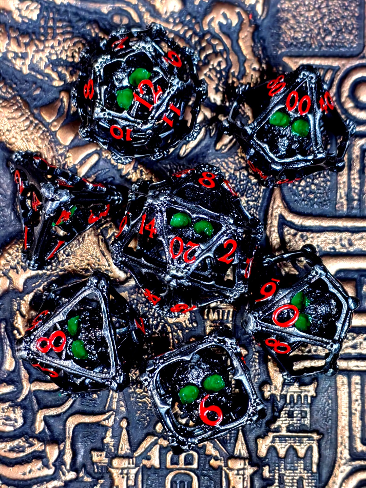 7-Piece Metal Dice with Skull Core