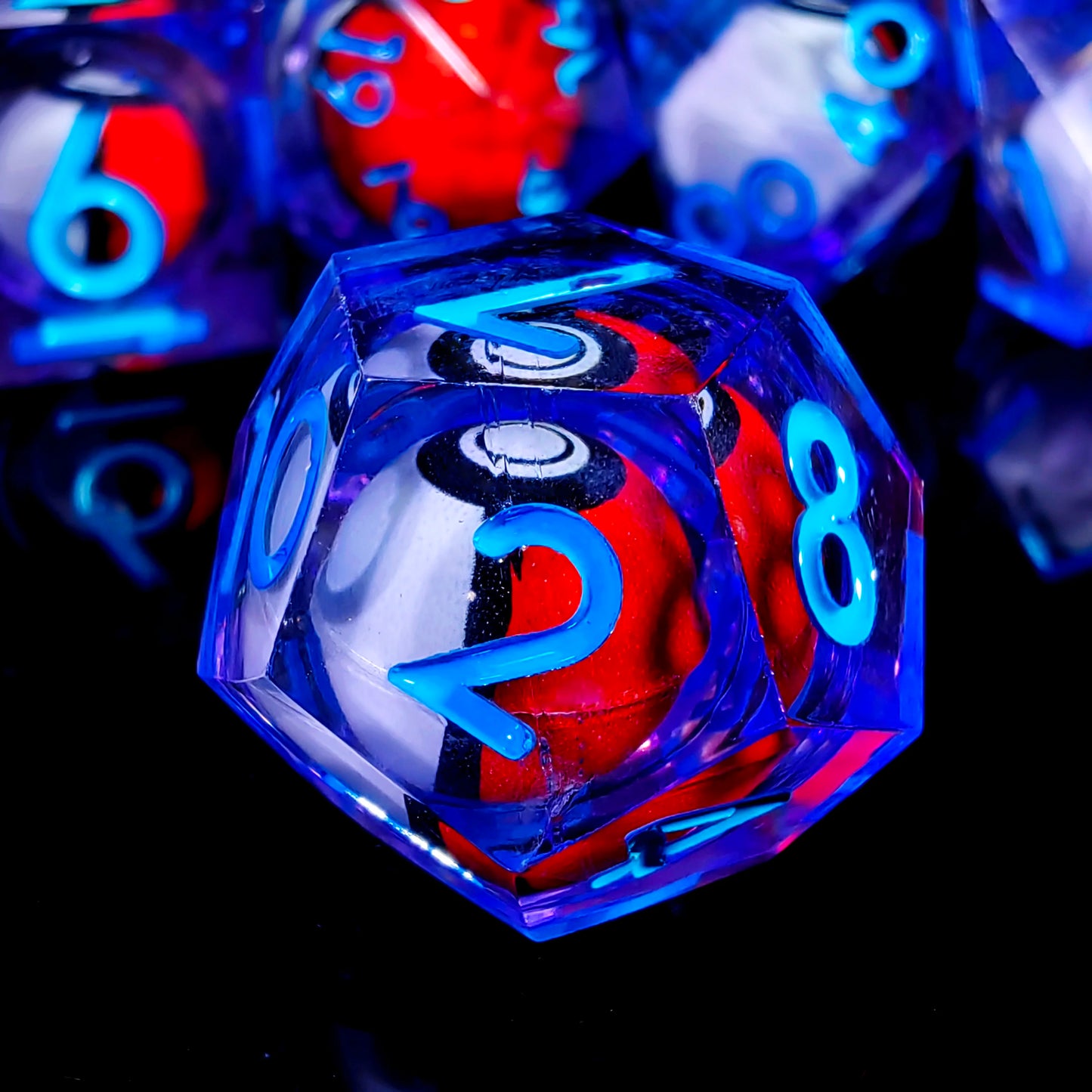 DnD Dice Set with Spinning Dragon Eye Core, 7-Piece Polyhedral , Light Purple Dice for Dungeons & Dragons, RPG Tabletop Games