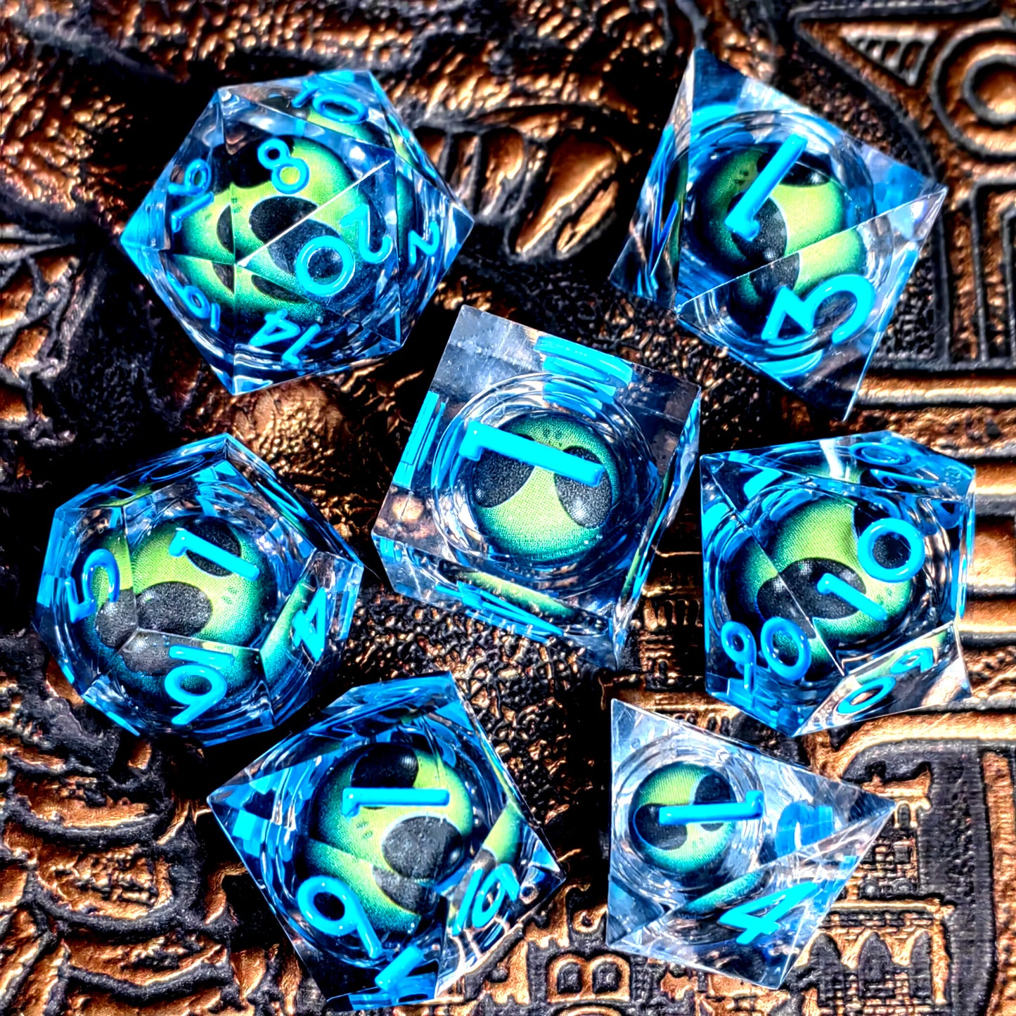 DnD Dice Set with Spinning Dragon Eye Core, 7-Piece Polyhedral , Light Purple Dice for Dungeons & Dragons, RPG Tabletop Games